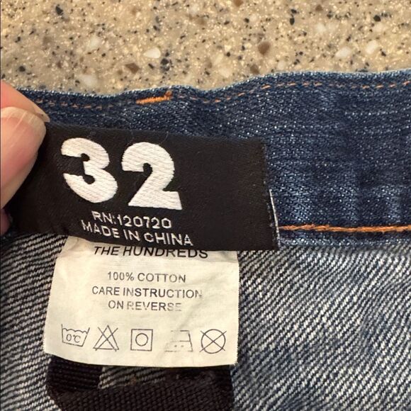 THE HUNDREDS Adam Bomb Jeans Straight Leg Blue Denim Embroidered Back Pocket Y2K - Picture 11 of 13